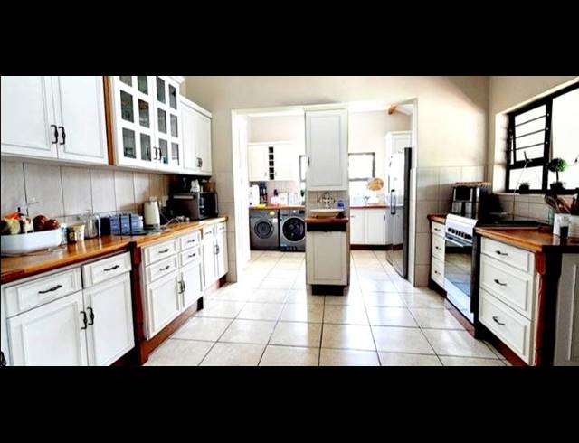 4 BEDROOM HOUSE FOR SALE IN ARBORETUM